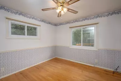 7218  Elberton Ave, Greendale, WI 53129 - Photo 18