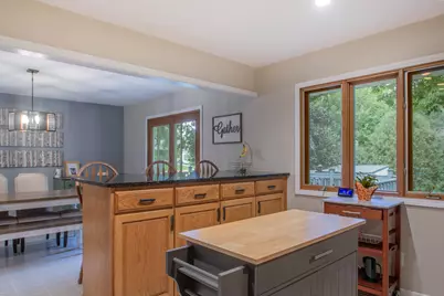 513  Mary Knoll Ln, Watertown, WI 53098 - Photo 8