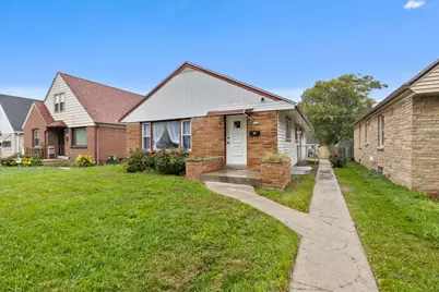 7118 W Medford Ave, Milwaukee, WI 53218 - Photo 2