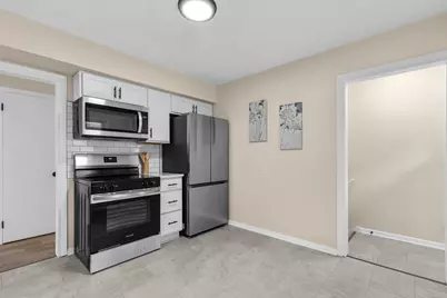 7118 W Medford Ave, Milwaukee, WI 53218 - Photo 12