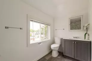 1721 St Clair St, Racine, WI 53402 - Photo 8