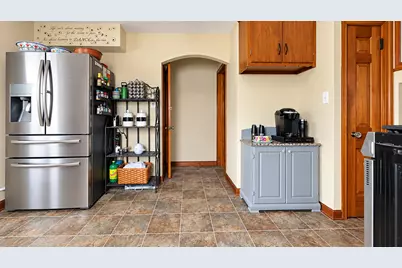 2624  Mitchell St, Racine, WI 53403 - Photo 8
