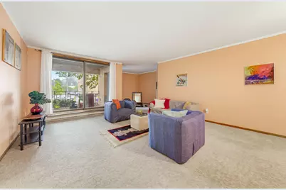 3942 N Oakland Ave #135, Shorewood, WI 53211 - Photo 4