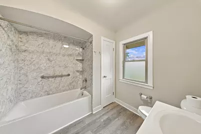 4169 N 14th St, Milwaukee, WI 53209 - Photo 24