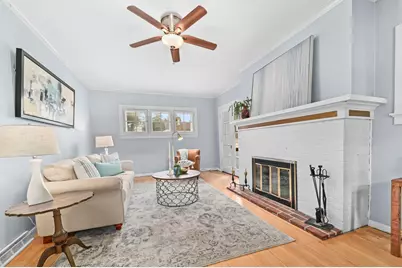 6836 W Wisconsin Ave, Wauwatosa, WI 53213 - Photo 8