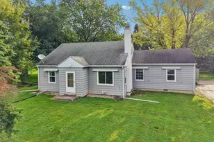 W279N1666 Prospect Ave, Pewaukee, WI 53072 - Photo 1