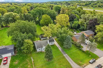 W279N1666  Prospect Ave, Pewaukee, WI 53072 - Photo 48