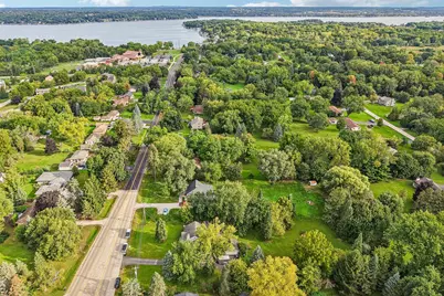 W279N1666  Prospect Ave, Pewaukee, WI 53072 - Photo 44