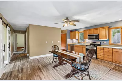 W279N1666  Prospect Ave, Pewaukee, WI 53072 - Photo 14
