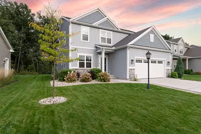 516  Wild Oak Rd, Hartland, WI 53029 - Photo 2