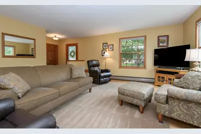147 W Laflin Ave, Waukesha, WI 53186 - Photo 16