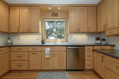 147 W Laflin Ave, Waukesha, WI 53186 - Photo 28
