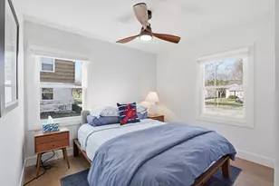9155 W Park Hill Ave, Milwaukee, WI 53226 - Photo 8