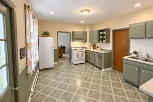 2009 S 14th St, Sheboygan, WI 53081 - Photo 10