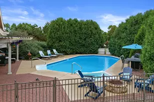 W287N921 Bedouin Ct, Delafield, WI 53188 - Photo 44