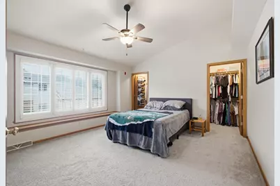 435 W Aspen Dr #15, Oak Creek, WI 53154 - Photo 10