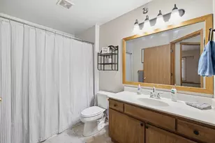435 W Aspen Dr, Oak Creek, WI 53154 - Photo 12
