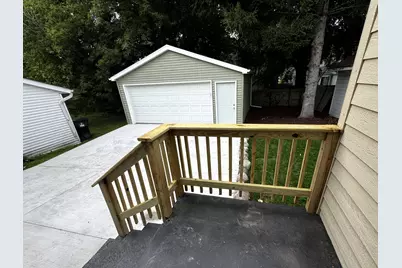 924  Wisconsin Ave, Racine, WI 53403 - Photo 30