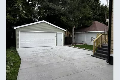 924  Wisconsin Ave, Racine, WI 53403 - Photo 28