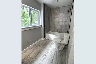 924  Wisconsin Ave, Racine, WI 53403 - Photo 22