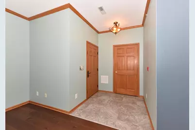 5339 S Hidden Dr #5339, Greenfield, WI 53221 - Photo 2