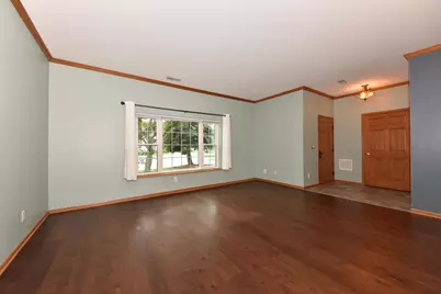 5339 S Hidden Dr #5339, Greenfield, WI 53221 - Photo 4