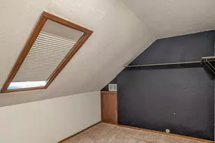 5925 W Lloyd St, Milwaukee, WI 53208 - Photo 16