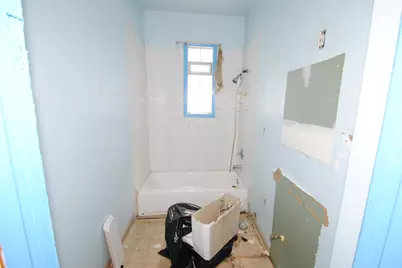 2050 N Holton St, Milwaukee, WI 53212 - Photo 20