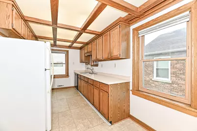 4032 N 92nd St, Milwaukee, WI 53222 - Photo 8