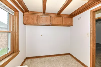 4032 N 92nd St, Milwaukee, WI 53222 - Photo 10