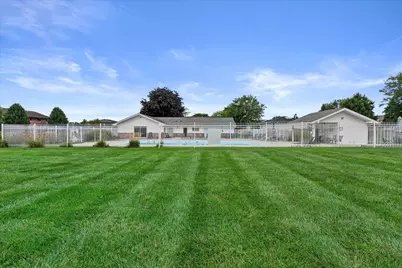 10210 W Whitnall Edge Cir #F, Franklin, WI 53132 - Photo 30