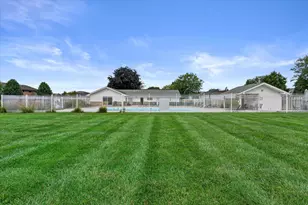 10210 W Whitnall Edge Circle, Franklin, WI 53132 - Photo 30