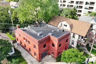 1569 N Warren Ave, Milwaukee, WI 53202 - Photo 4