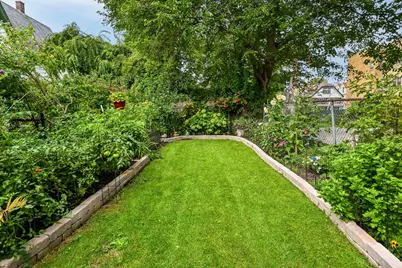 1569 N Warren Ave, Milwaukee, WI 53202 - Photo 38