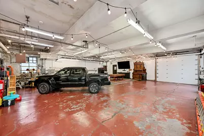 1569 N Warren Ave, Milwaukee, WI 53202 - Photo 34