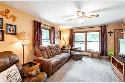 1614 N Lakeview Ave, Port Washington, WI 53074 - Photo 2