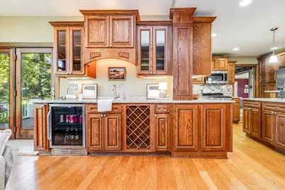 1150  Red Barn Ln, Elm Grove, WI 53122 - Photo 6