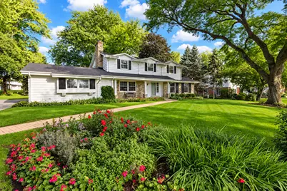 1150  Red Barn Ln, Elm Grove, WI 53122 - Photo 32