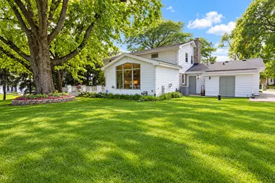 1150  Red Barn Ln, Elm Grove, WI 53122 - Photo 30