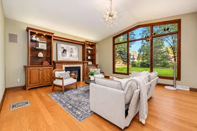 1150  Red Barn Ln, Elm Grove, WI 53122 - Photo 4