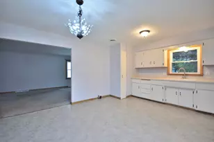 8945 W Herbert Ave, Milwaukee, WI 53225 - Photo 8