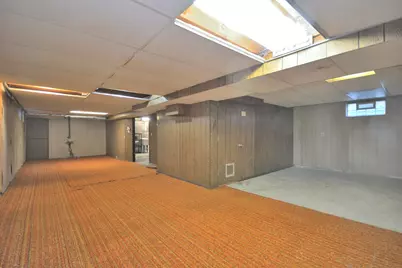 8945 W Herbert Ave, Milwaukee, WI 53225 - Photo 22