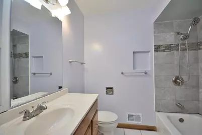 8945 W Herbert Ave, Milwaukee, WI 53225 - Photo 18