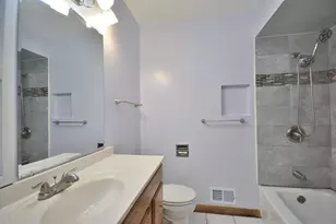 8945 W Herbert Ave, Milwaukee, WI 53225 - Photo 18