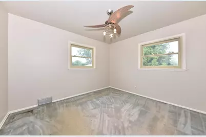 8935 N Navajo Rd, Bayside, WI 53217 - Photo 22