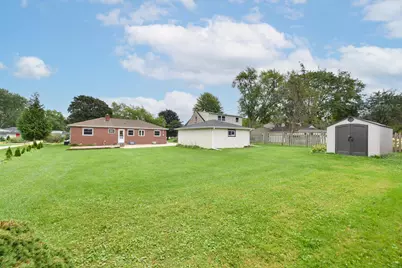 8935 N Navajo Rd, Bayside, WI 53217 - Photo 34