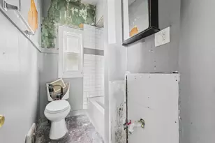 3028 N Holton St, Milwaukee, WI 53212 - Photo 8