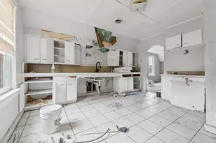 3028 N Holton St, Milwaukee, WI 53212 - Photo 16