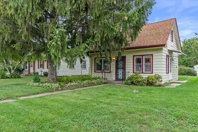 1405  17th Ave, South Milwaukee, WI 53172 - Photo 2