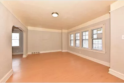 2702 N 49th St #2704, Milwaukee, WI 53210 - Photo 2